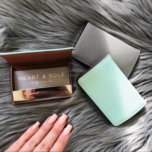 heartnsole Accessories - NWT 💎 Sophisticated slim structured cardholder